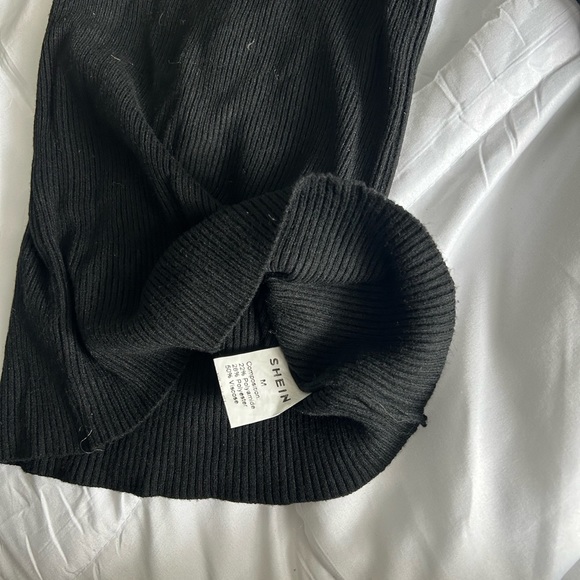 New Ribbed Turtleneck - Picture 2 of 2